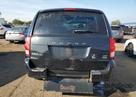 2016 Dodge Grand Caravan Sxt z USA, uszkodzony, nr VIN 2C4RDGCG2GR357192